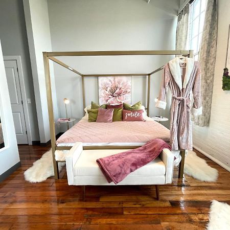 2Br 2Br Le Chateau 505 Lux Penthouse In A Historic Building 尤蒂卡 外观 照片