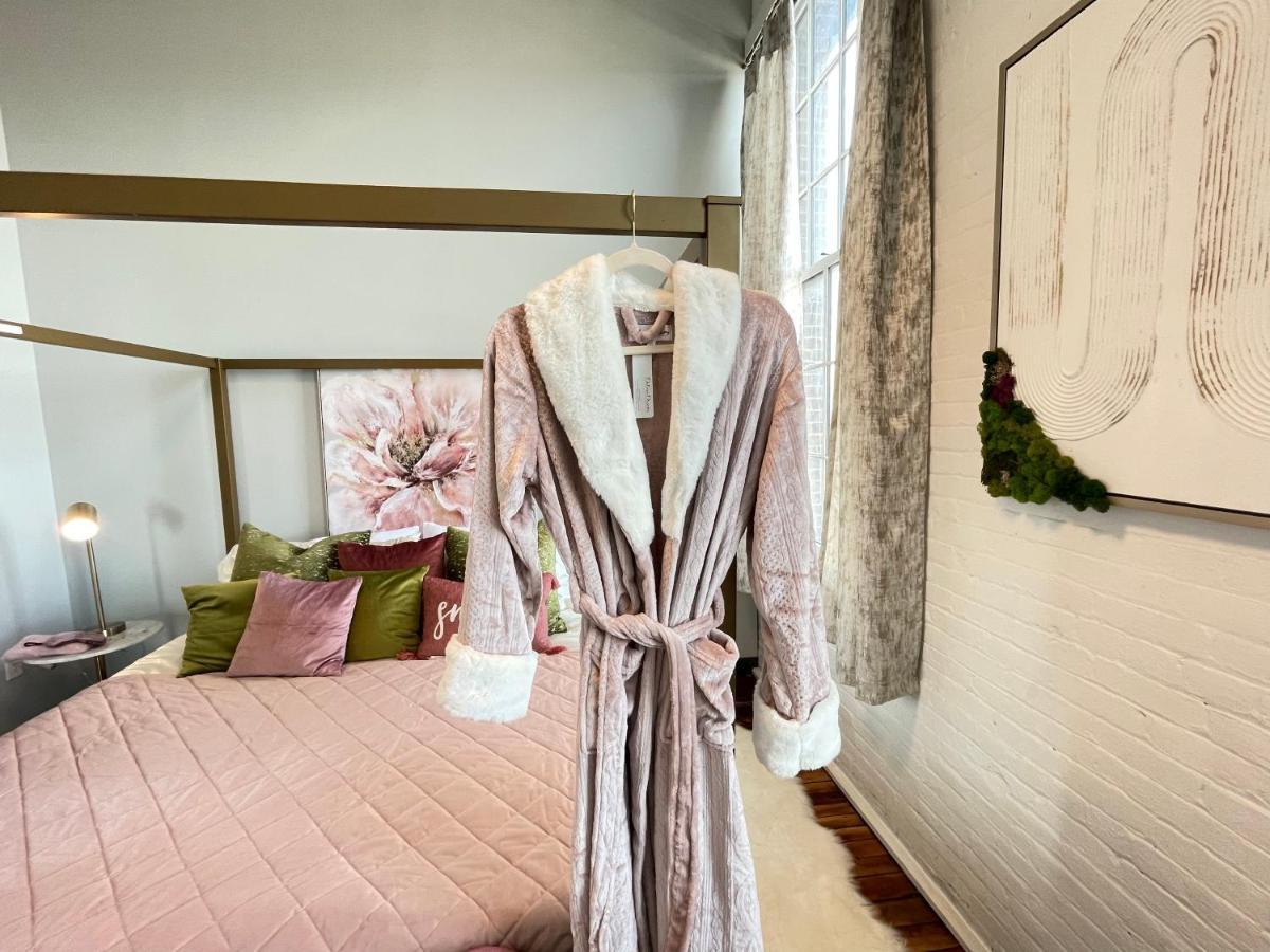 2Br 2Br Le Chateau 505 Lux Penthouse In A Historic Building 尤蒂卡 外观 照片