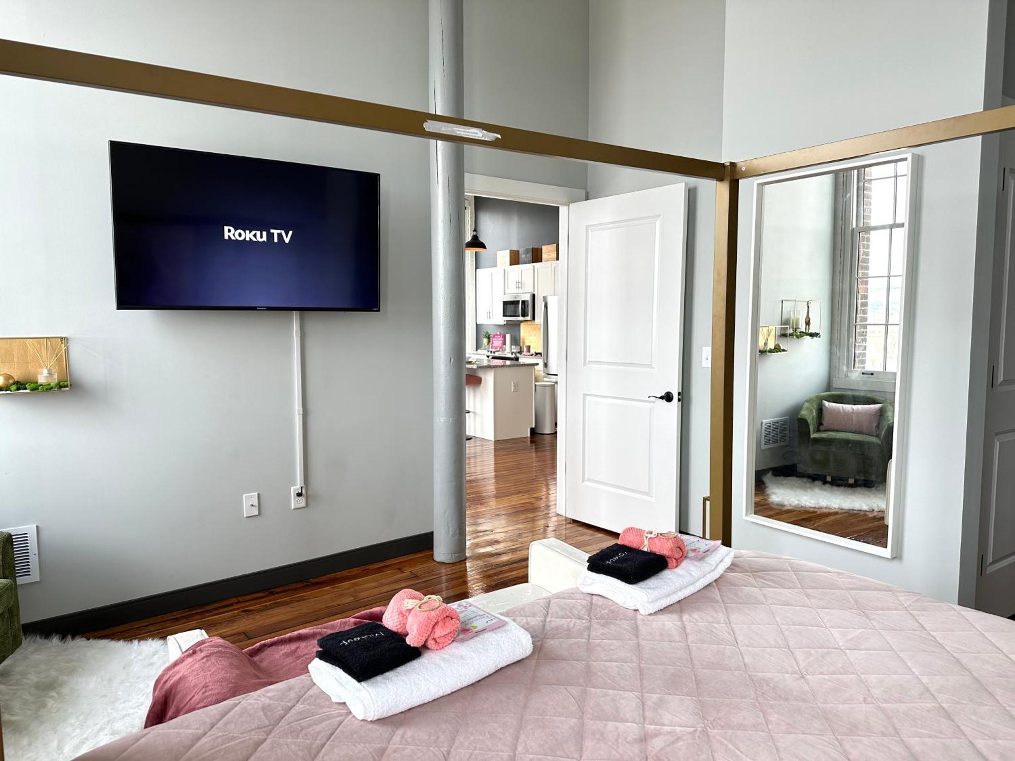 2Br 2Br Le Chateau 505 Lux Penthouse In A Historic Building 尤蒂卡 外观 照片