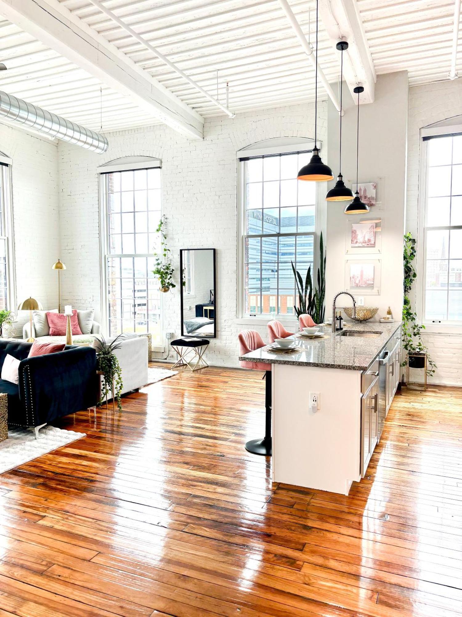 2Br 2Br Le Chateau 505 Lux Penthouse In A Historic Building 尤蒂卡 外观 照片
