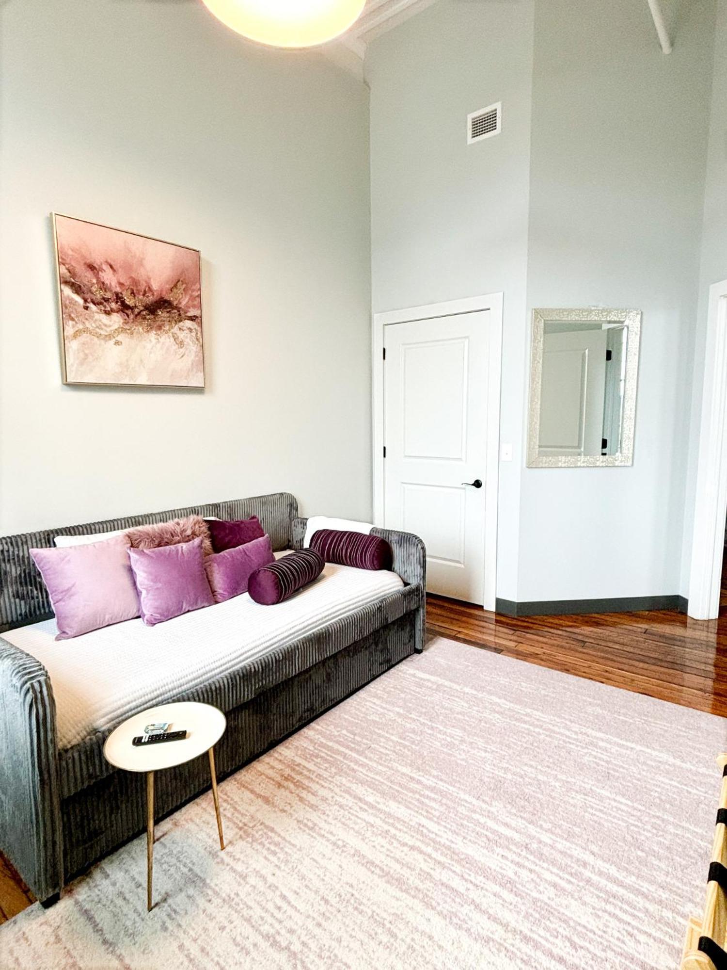 2Br 2Br Le Chateau 505 Lux Penthouse In A Historic Building 尤蒂卡 外观 照片